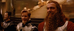 Volstagg y Fandral bromeando