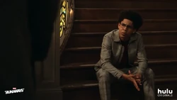 Уайлдер узнаёт о своём "" из будущего