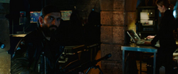 Dimitri conoce a Parker