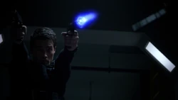 Уорд противостоит агентам Щ.И.Т