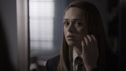 Hale attempts to disguise all of her bruising