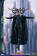 Marvel-thor-ragnarok-hela-sixth-scale-hot-toys-903107-06