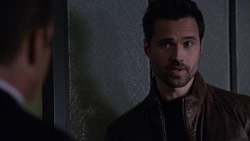 Уорд на брифинге предстоящей операции