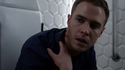 Фитц узнаёт об охоте на  