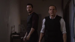 Уорд и Колсон находят Скай