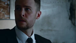 Доктор спорит с  из-за 