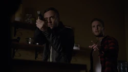 Фитц и  устраивают засаду на 