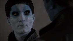 Касиус снова оскорблен .