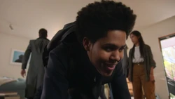 Уайлдер совершает 