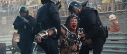 Ivan Vanko siendo arrestado en Monaco - Iron Man 2