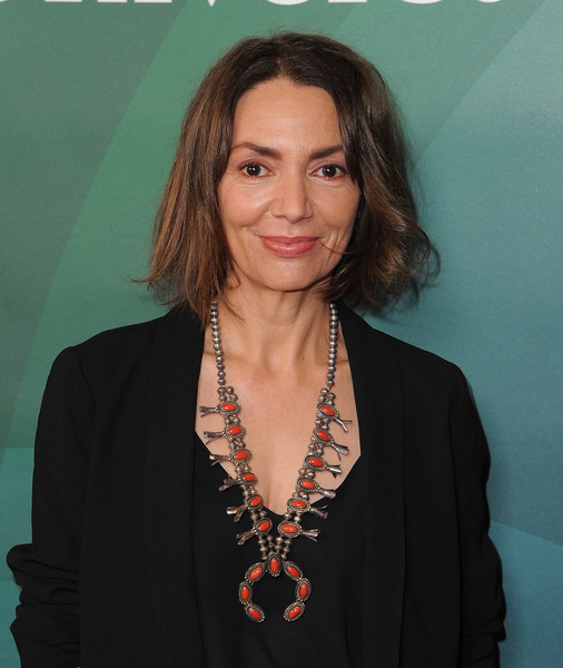 Joanne Whalley) сыграла Мэгги Грейс в сериале Сорвиголова. 