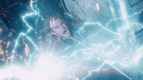 Thor usa rayos contra los Chitauri