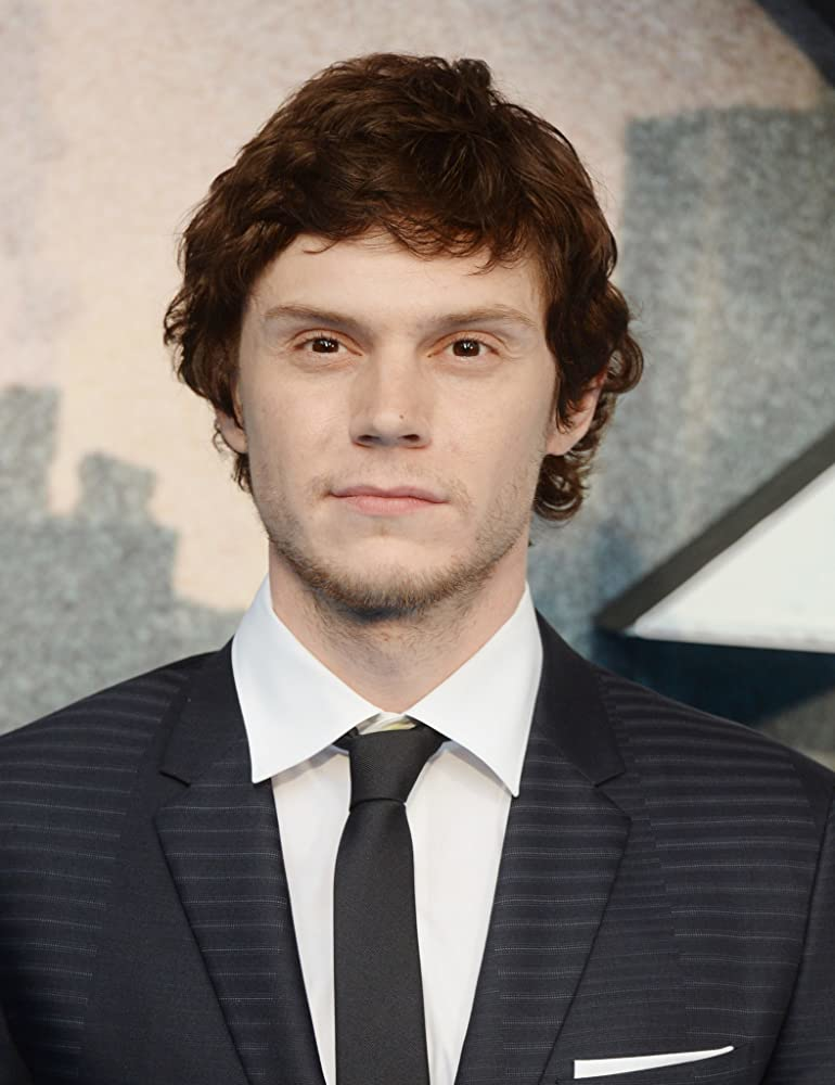 Evan Peters - Wikipedia