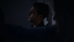 Фитц спит рядом с 