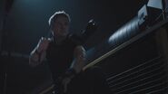 Hawkeye-Knife-Threat-Helicarrier