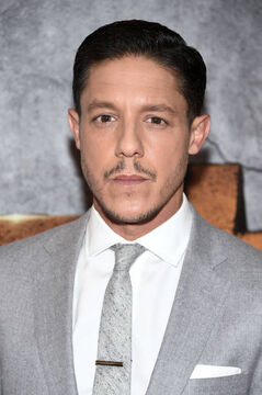 theo rossi height