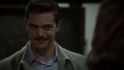 HowardStark-grin-S1E8