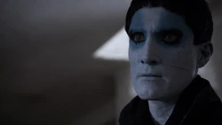 Касиус узнает о внезапном убийстве .