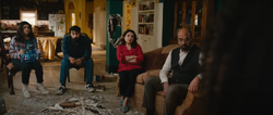La Familia Khan escucha a Rambeau