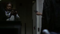 Clemons tries to arrest 