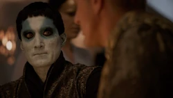 Касиус и  обсуждают его ссылку