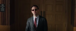 Murdock llega al palacio de justicia.