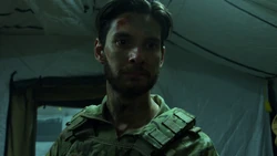 Руссо рекомендует Каслу выйти из военной деятельности.