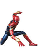 MAFEX IRON SPIDER 3