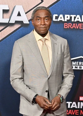 Carl Lumbly