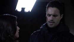 Уорд встречает Скай на Провидении