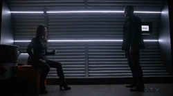 ЖСМ Колсон разговаривает с  за пару мгновений до своей гибели.