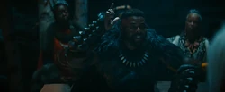 M'Baku explica el significado del apodo de Namor.