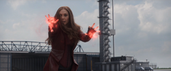 Wanda usando sus poderes en batalla