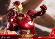 Iron Man IW Hot Toys 19