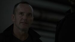 Coulson finds Tess dead