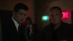 Колсон и  слушают .