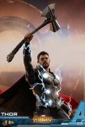 Thor IW Hot Toys 9