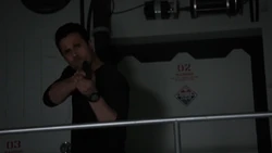 Уорд пытается остановить Колсона и Скай от побега