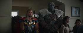 Thor y Korg hablan sobre Foster