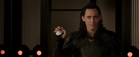 Loki atrapa el objeto