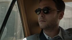 Leo-Fitz-Sunglasses-S3E1