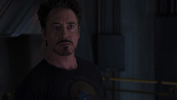 Stark discute con Rogers sobre Coulson