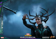 Marvel-thor-ragnarok-hela-sixth-scale-hot-toys-903107-23