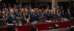 Tony Stark en el senado de Estados Unidos - Iron Man 2