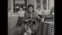 Харкнесс колдует во время шоу талантов в .