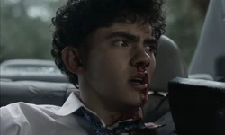 Душа Максимоффа переселяется в мертвое тело .