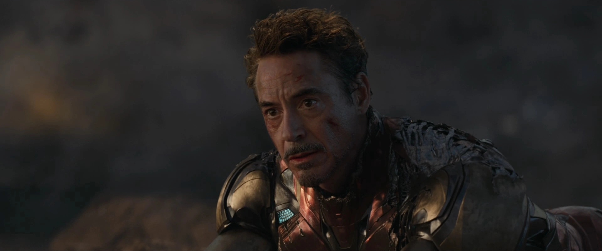 Starklearnsthisishe1 Как выглядит костюм тони старка