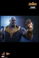 Thanos Hot Toys 7