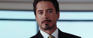 Tony Stark anuncia que él es Iron Man.