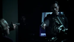 Уорд убивает Томаса Нэша